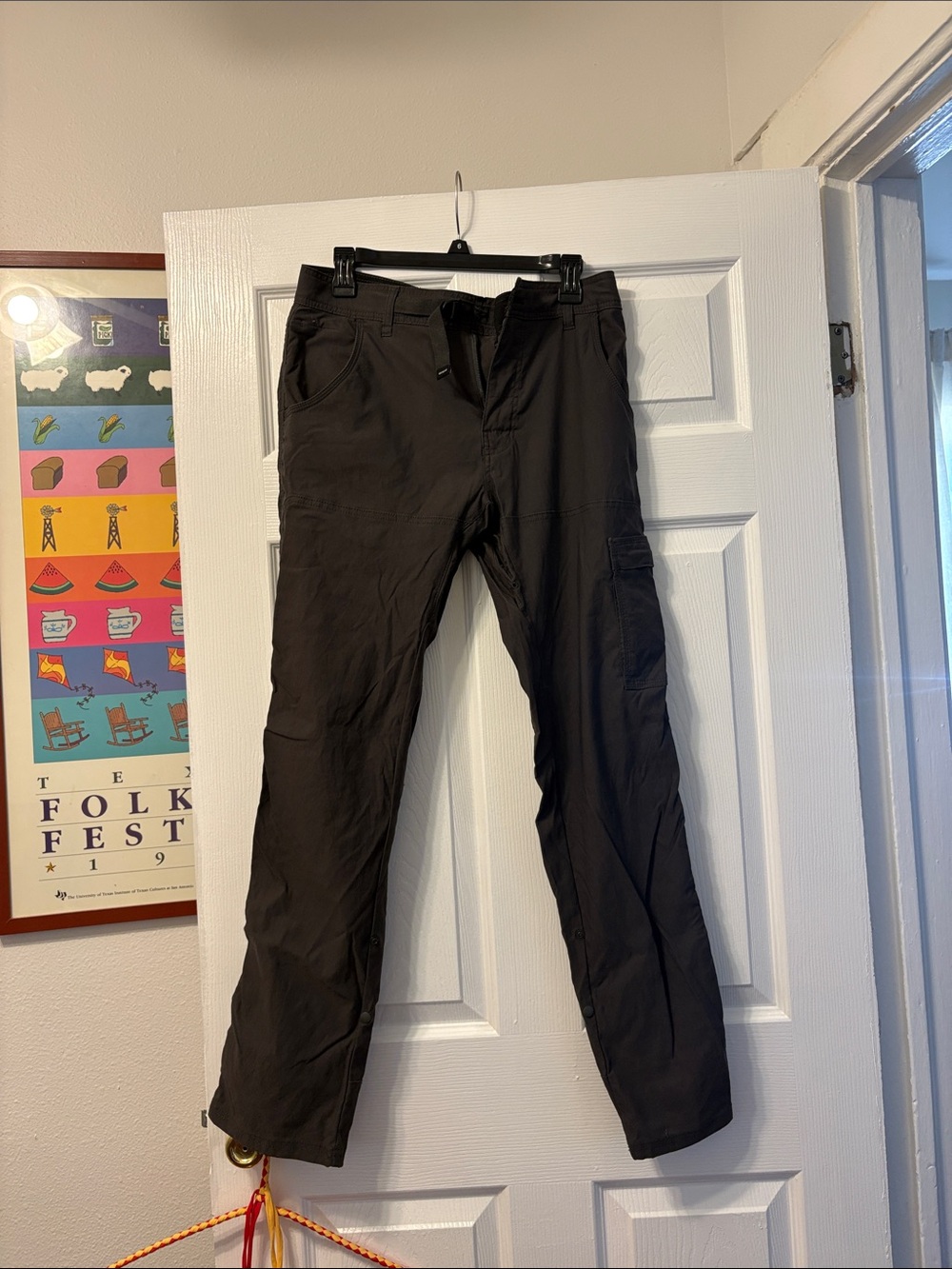 Prana Slimfit 32-32 pants. MISSING BUTTON